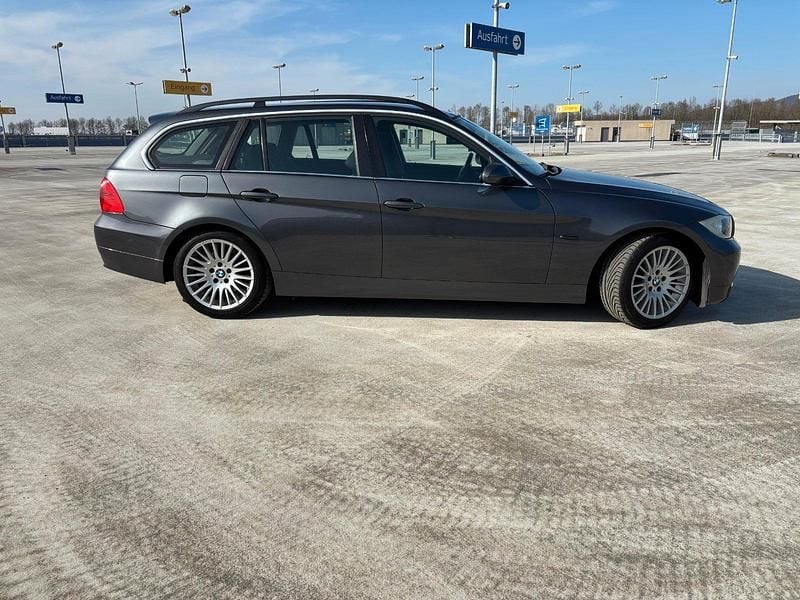 Brugt BMW 325 218 HK (160 kW) 2006 Grå Stationcar