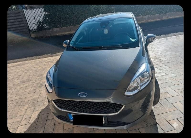 Grau Gebraucht 2020 Ford Fiesta Cool & Connect Kleinwagen | 9.800 € (Guter Preis) - Bild 1/4