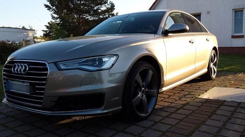 Gebraucht Audi A6 Ambiente 190 PS (139 kW) 2016 Beige Limousine