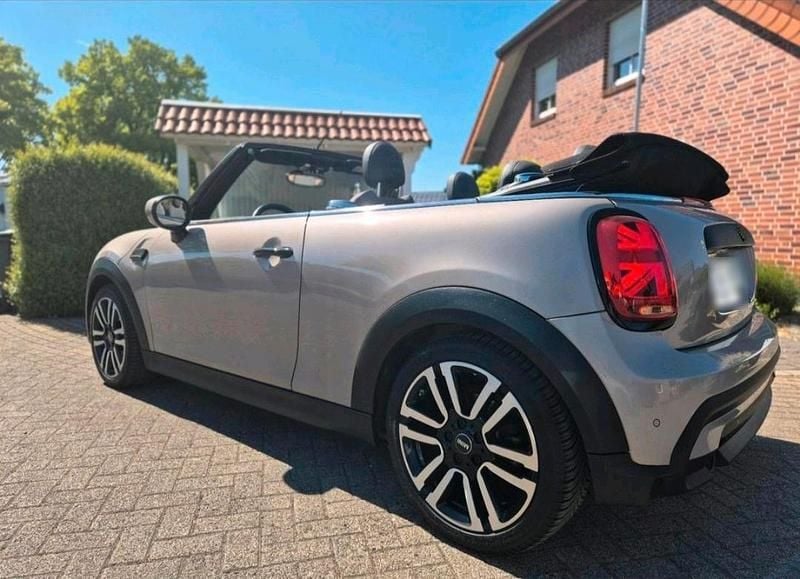 Gebraucht Mini Cooper Cabriolet 105 PS (77 kW) 2021 Grau Cabrio