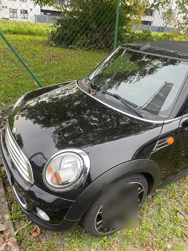 Schwarz Gebraucht 2011 Mini One Cabriolet Cabrio | 7.900 € (Fairer Preis) - Bild 1/4