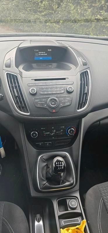 Weiß Gebraucht 2016 Ford C-MAX Van / Kleinbus | 5.200 € (Superpreis) - Bild 1/4