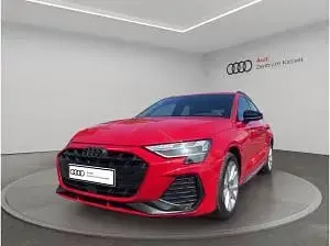 Gebraucht Audi A3 S-Line 272 PS (200 kW) 2025 Rot (progressivrot metallic) Limousine
