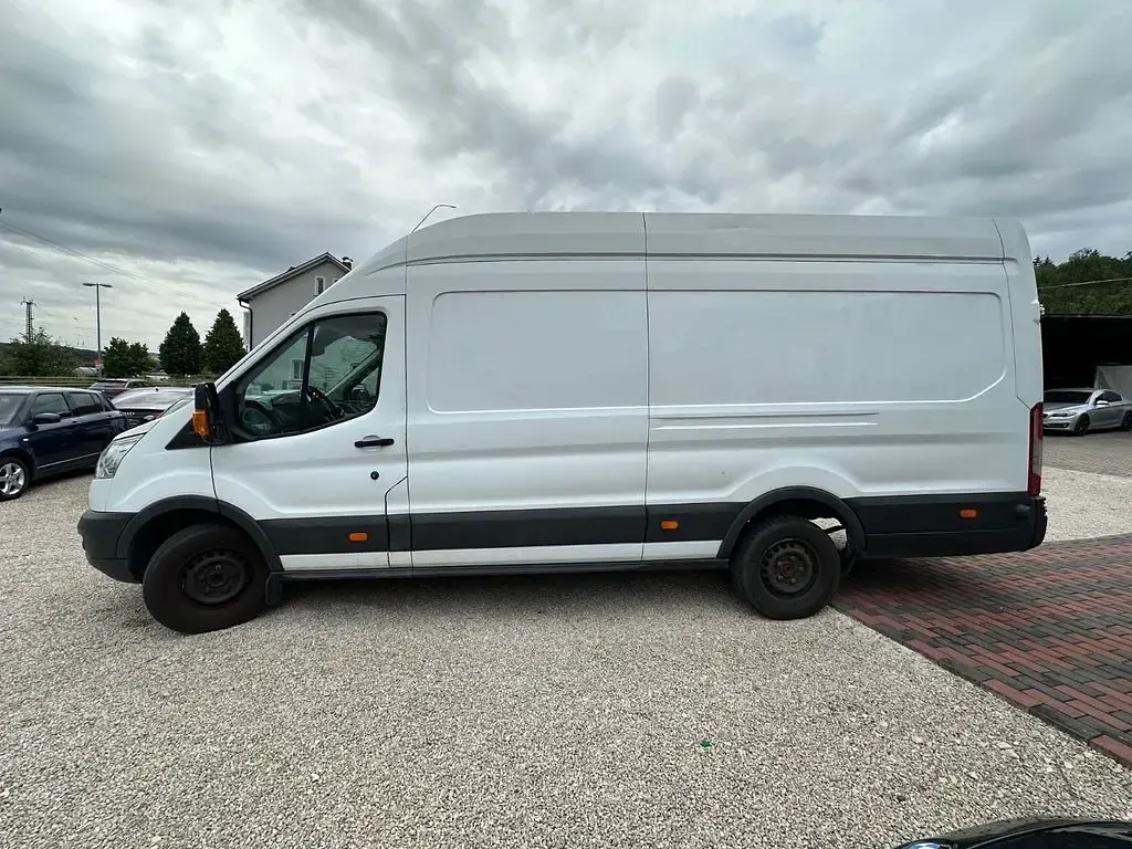 Gebraucht Ford Transit Trend 131 PS (96 kW) 2019 Weiß Van / Kleinbus