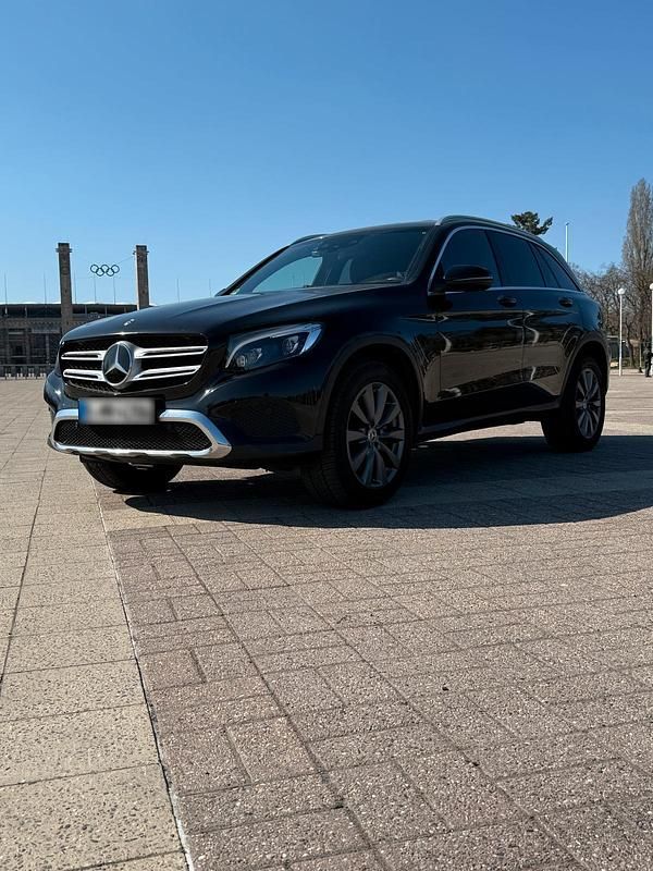 Gebraucht Mercedes GLC250 204 PS (150 kW) 2017 Schwarz SUV