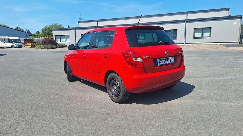 Gebraucht Skoda Fabia Fresh 105 PS (77 kW) 2013 Rot Kleinwagen
