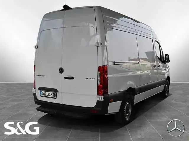 Gebraucht Mercedes Sprinter 170 PS (125 kW) 2025 Weiß Van