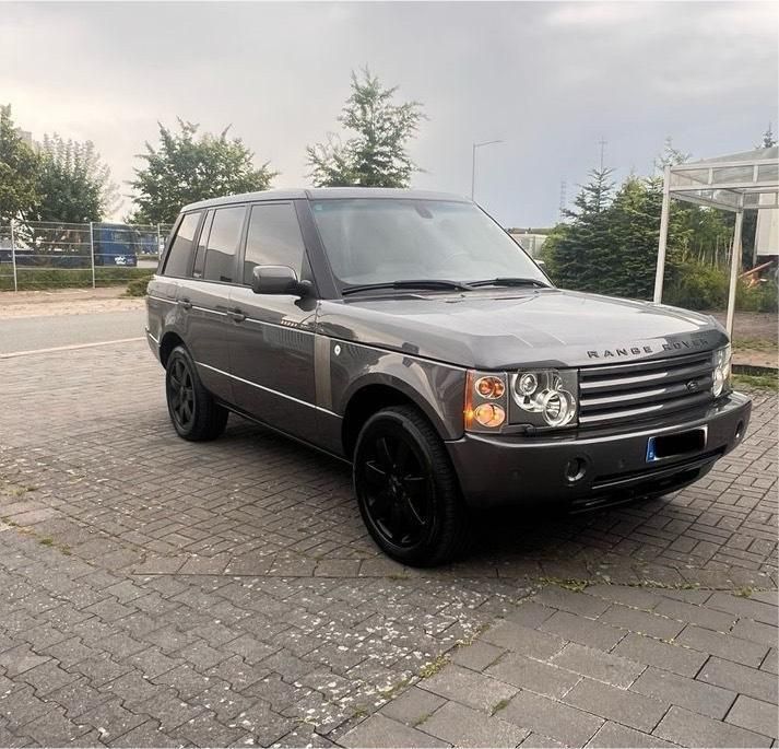 Grau Gebraucht 2004 Land Rover Range Rover SUV | 8.950 € - Bild 1/2