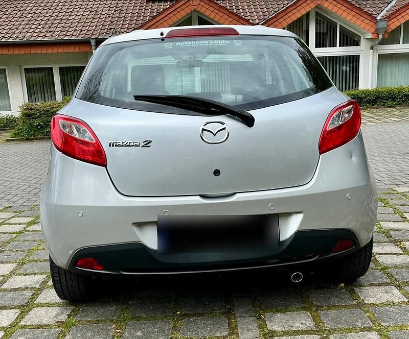 Usata Mazda 2 102 CV (75 kW) 2011 Grigio Utilitaria