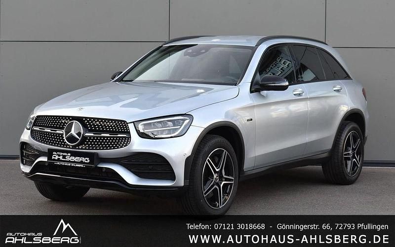 Hightechsilber Gebraucht 2021 Mercedes GLC300e AMG SUV | 41.900 € (Etwas zu teuer) - Bild 1/4