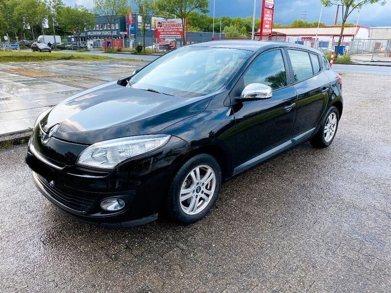 Schwarz Gebraucht 2013 Renault Mégane III Limousine | 4.900 € (Guter Preis) - Bild 1/4