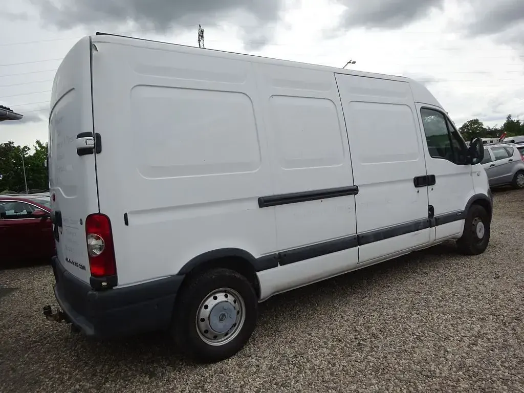 Gebraucht Opel Movano 99 PS (72 kW) 2005 Weiß Limousine