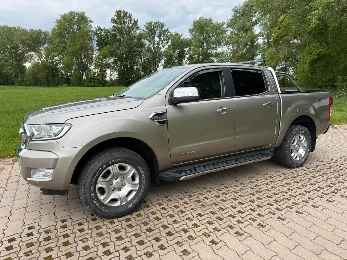 Gebraucht Ford Ranger 200 PS (147 kW) 2018 Beige Pickup