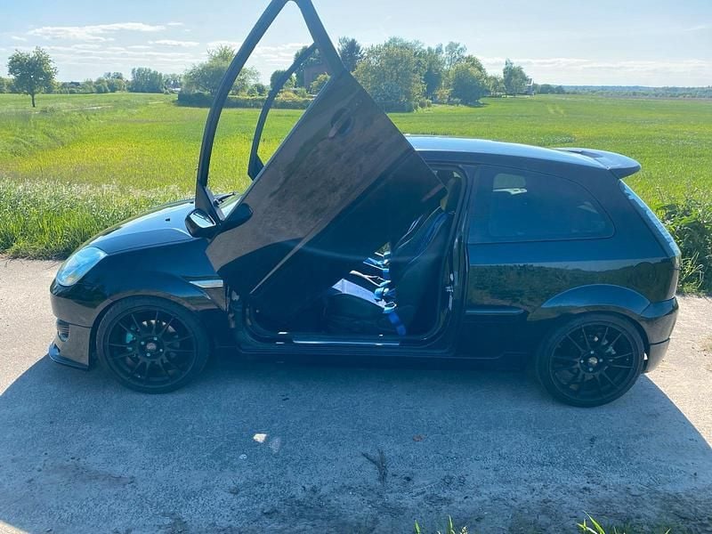 Gebraucht Ford Fiesta ST 150 PS (110 kW) 2005 Schwarz Kleinwagen