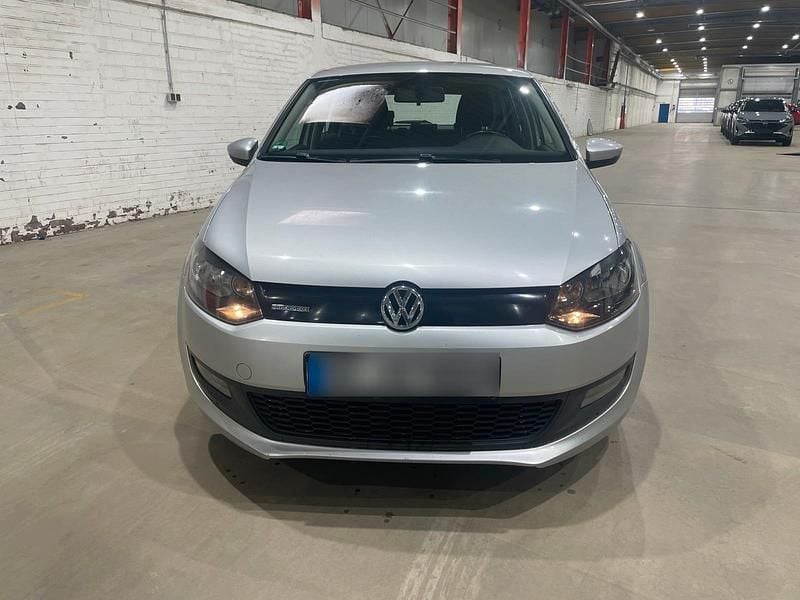 Second-hand VW Polo 75 CP (55 kW) 2012 Argintiu Hatchback