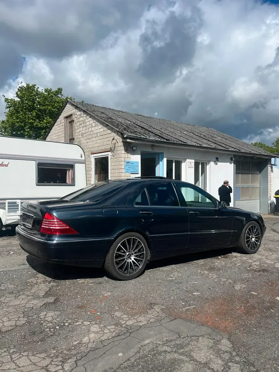 Gebraucht Mercedes S320 224 PS (164 kW) 2000 Schwarz Limousine
