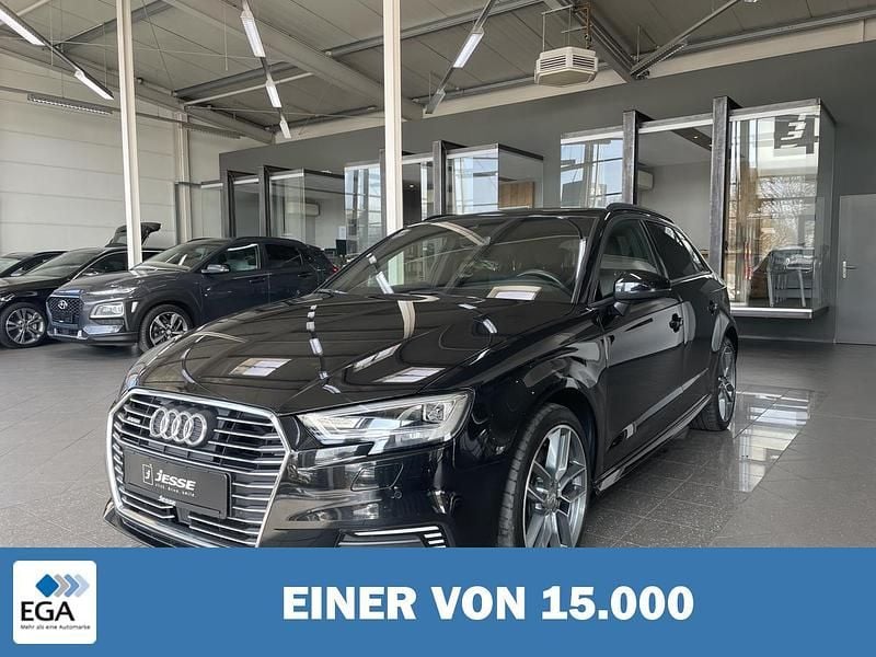 Schwarz metallic Gebraucht 2020 Audi A3 Sportback e-tron S-Line Kleinwagen | 22.100 € (Guter Preis) - Bild 1/4