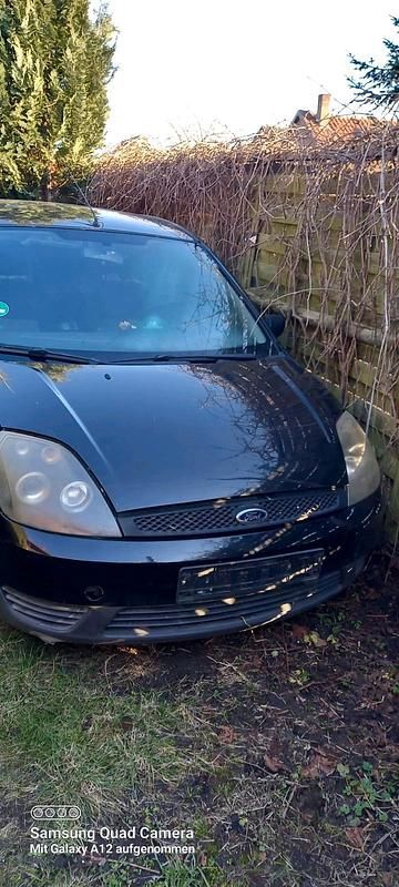 Gebraucht Ford Fiesta 70 PS (51 kW) 2005 Schwarz Kleinwagen
