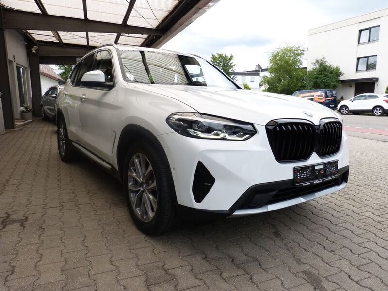 Weiß Gebraucht 2022 BMW X3 Sport Line SUV | 33.900 € (Superpreis) - Bild 1/4