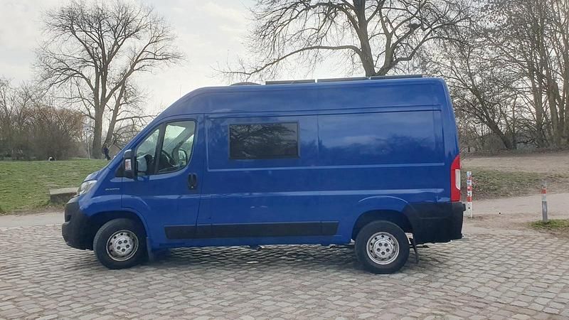 Gebraucht Fiat Ducato 131 PS (96 kW) 2018 Blau Van