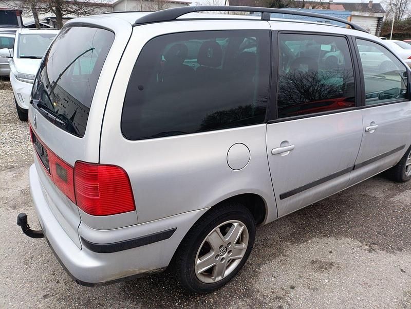 Gebraucht VW Sharan 150 PS (110 kW) 2002 Silber Van / Kleinbus