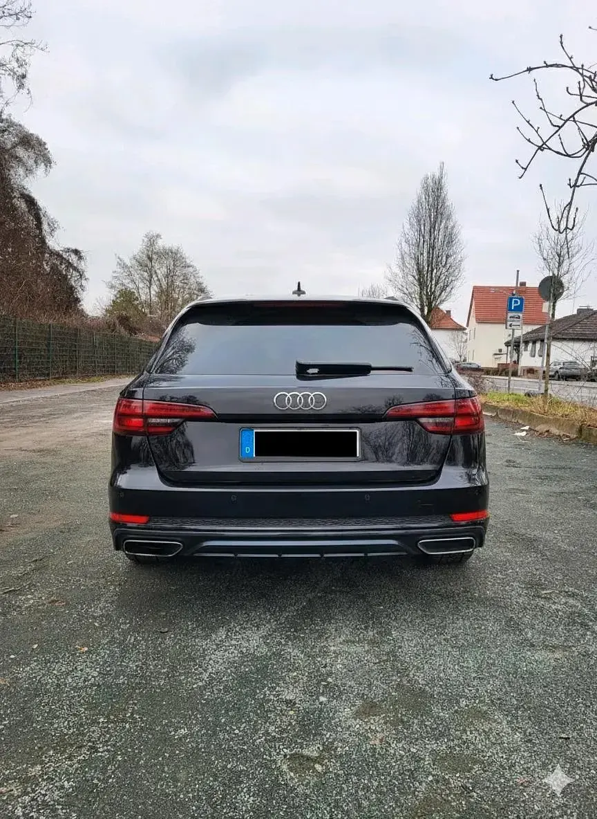 Gebraucht Audi A4 S-Line 150 PS (110 kW) 2018 Schwarz Kombi