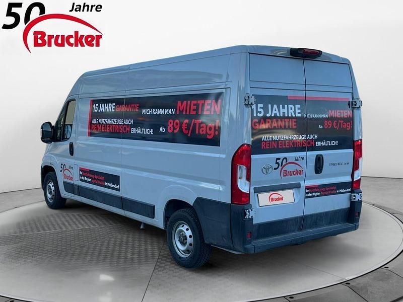 Gebraucht Toyota Proace 140 PS (102 kW) 2024 Grau Van / Kleinbus