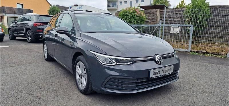 Uranograu Gebraucht 2022 VW Golf VIII Life Kombi | 13.750 € (Guter Preis) - Bild 1/4