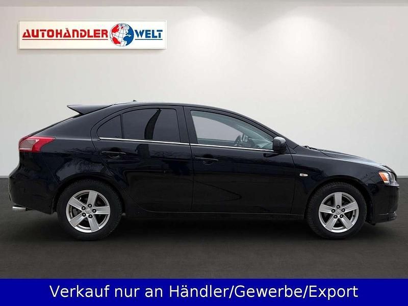 Gebraucht Mitsubishi Lancer Sportback 150 PS (110 kW) 2012 Schwarz Limousine
