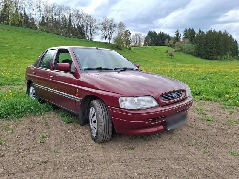 Gebraucht 1993 Ford Escort Ghia Limousine | 500 € - Bild 1/4