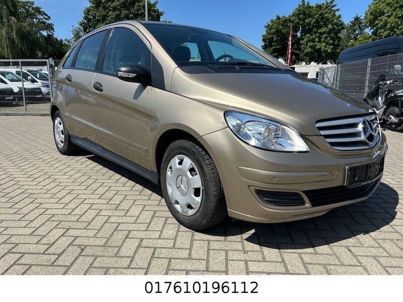 Braun Gebraucht 2007 Mercedes B170 Van / Kleinbus | 3.499 € (Superpreis) - Bild 1/4