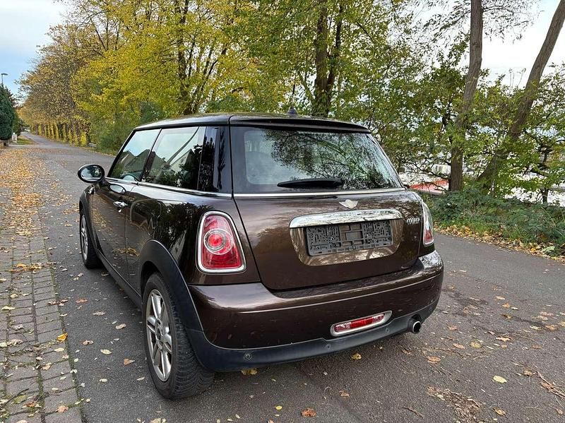Gebraucht Mini Cooper 122 PS (89 kW) 2012 Hot chocolate metallic Kleinwagen