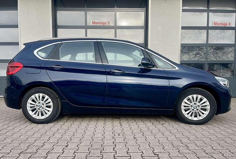 Gebraucht BMW 218 Luxury Line 136 PS (100 kW) 2015 Blau Van / Kleinbus