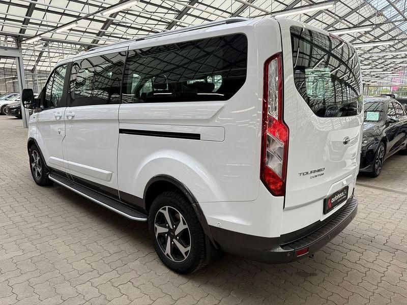 Gebraucht Ford Tourneo Active 131 PS (96 kW) 2022 Frostweiß Van / Kleinbus