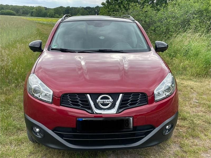 Rot Gebraucht 2013 Nissan Qashqai 360º SUV | 8.000 € (Guter Preis) - Bild 1/4