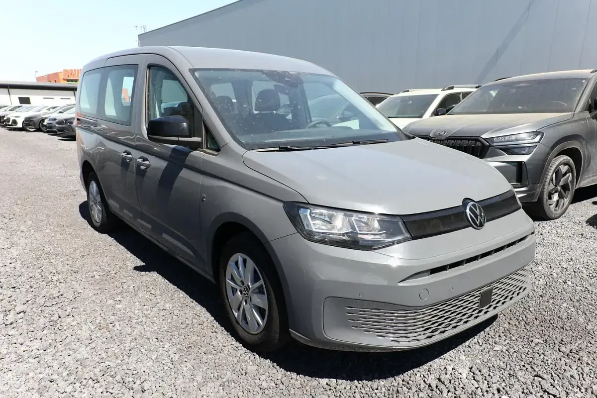 Ny VW Caddy Maxi Life 102 HK (75 kW) 2025 Grå MPV
