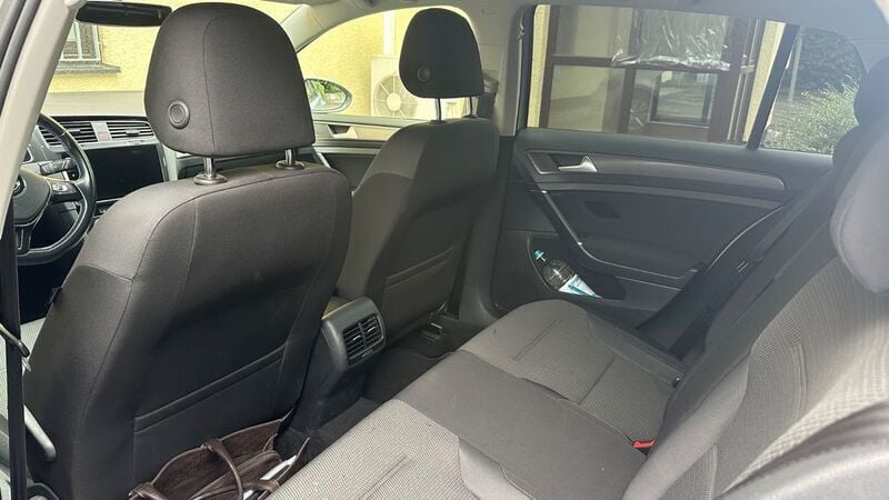 Silber Gebraucht 2019 VW e-Golf Kleinwagen | 12.390 € (Superpreis) - Bild 1/4