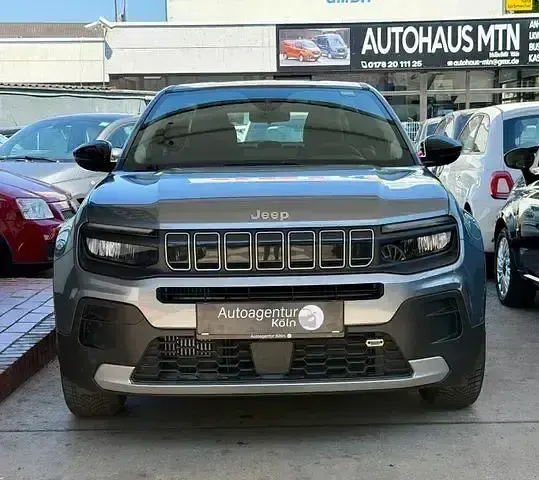 Gebraucht Jeep Avenger 101 PS (74 kW) 2024 Schwarz SUV