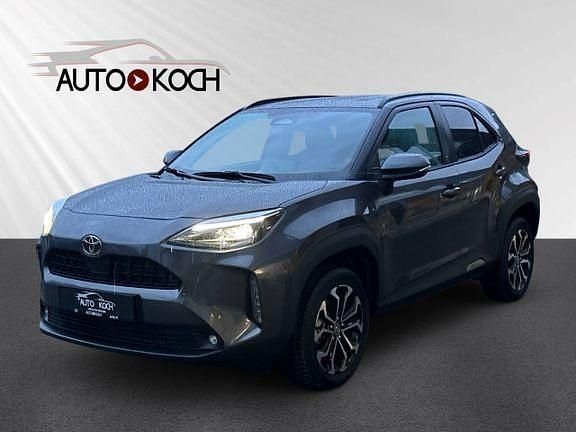 Gebraucht Toyota Yaris Hybrid Plus 131 PS (96 kW) 2024 Marlin grau metallic SUV