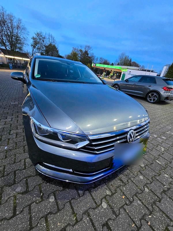Gebraucht VW Passat 155 PS (114 kW) 2016 Grau Kombi