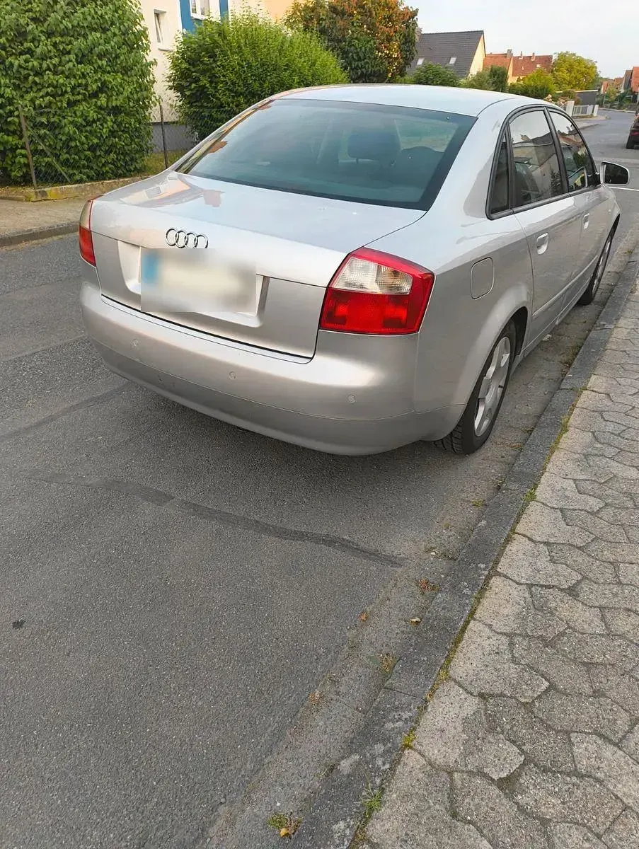 Gebraucht Audi A4 180 PS (132 kW) 2003 Silber Limousine