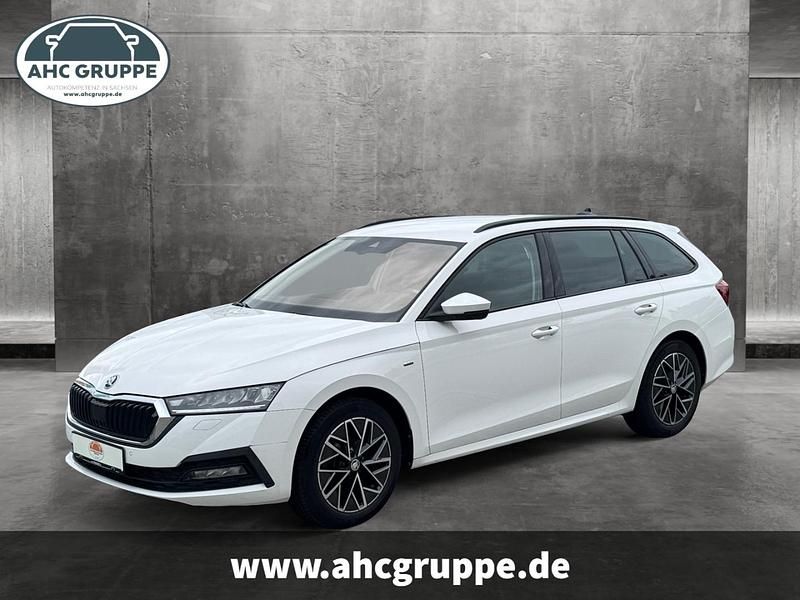 Weiss Gebraucht 2022 Skoda Octavia Clever Kombi | 24.450 € (Fairer Preis) - Bild 1/4