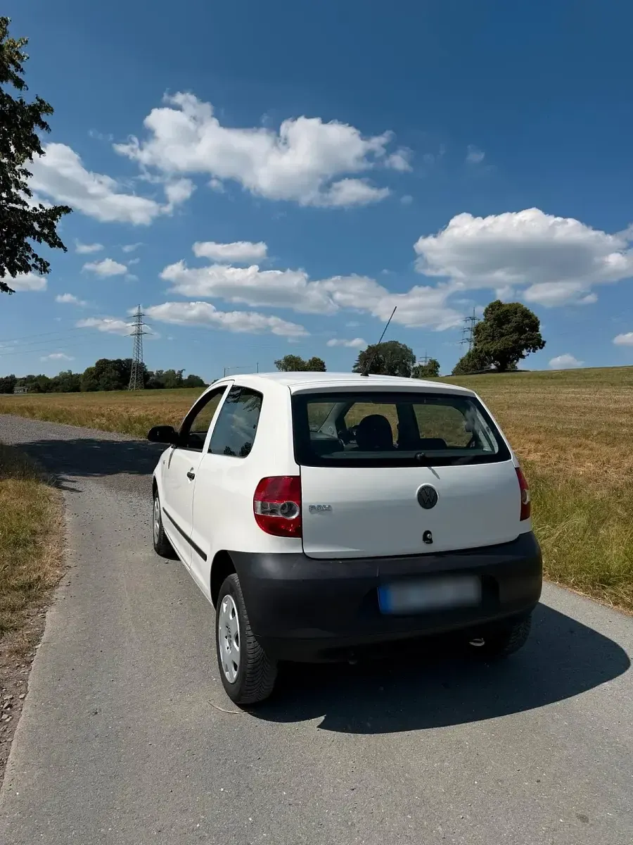 Gebraucht VW Fox 54 PS (39 kW) 2007 Weiß Kleinwagen