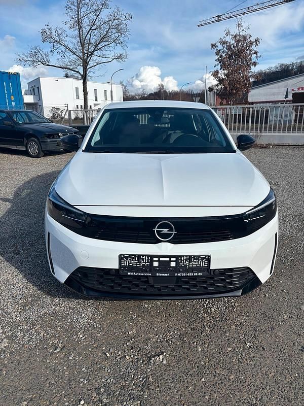 Gebraucht Opel Corsa 75 PS (55 kW) 2024 Weiß Kleinwagen
