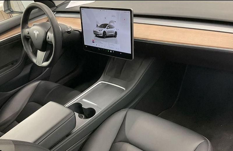 Gebraucht Tesla Model 3 366 kW (498 PS) 2022 Weiß metallic Limousine