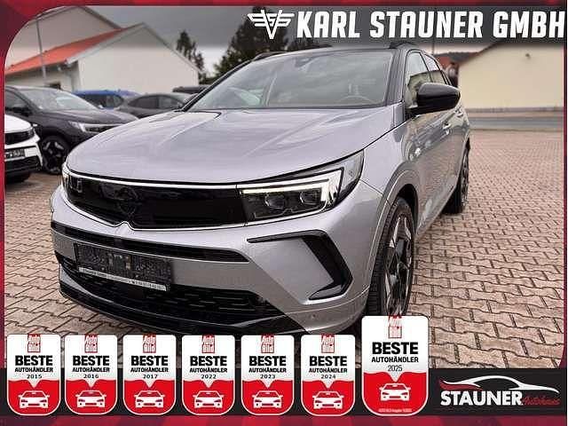 Silber (metallic) Gebraucht 2023 Opel Grandland X GSe SUV | 22.780 € (Fairer Preis) - Bild 1/2