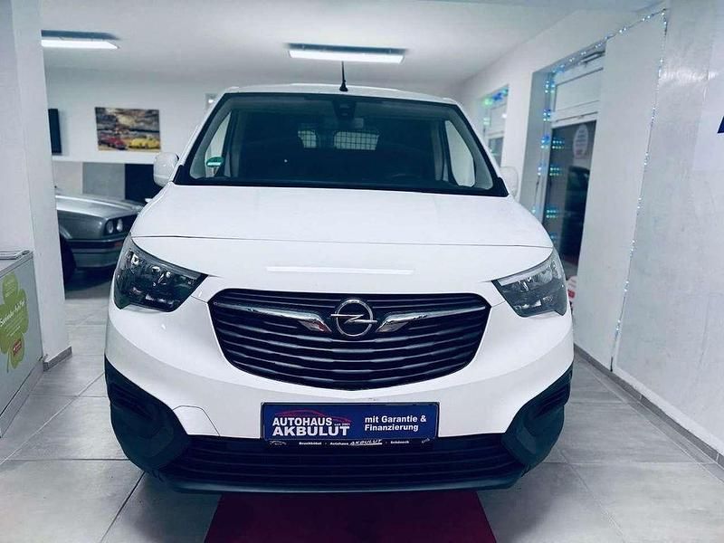 Gebraucht Opel Combo Edition 102 PS (75 kW) 2020 Weiß Van / Kleinbus