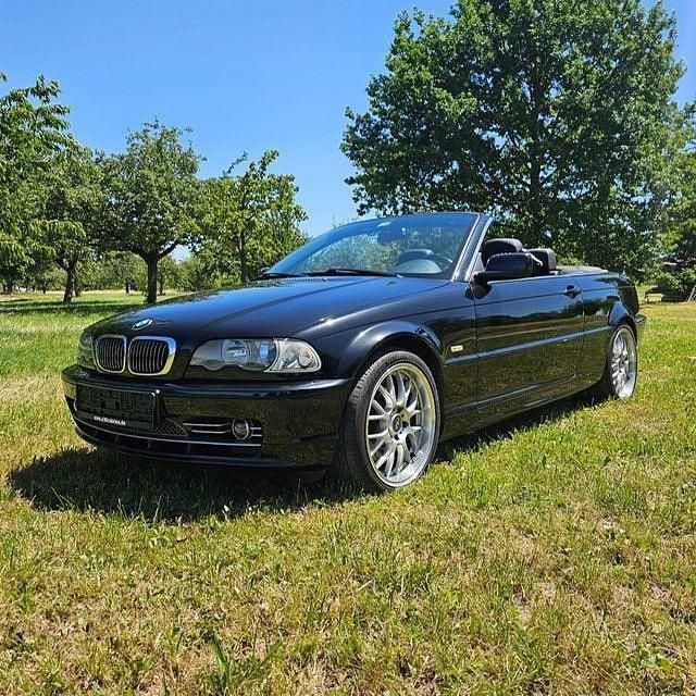 Schwarz Gebraucht 2001 BMW 330 Cabriolet Sport Line Cabrio | 9.900 € (Guter Preis) - Bild 1/4