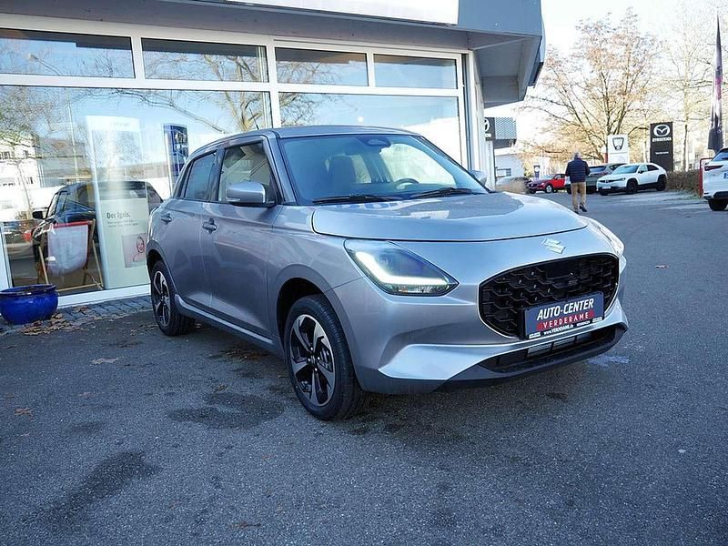 Neu Suzuki Swift Comfort+ 83 PS (61 kW) 2025 Premium silver Kleinwagen