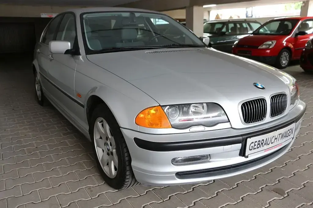 Gebraucht BMW 320 150 PS (110 kW) 1999 Silber Limousine